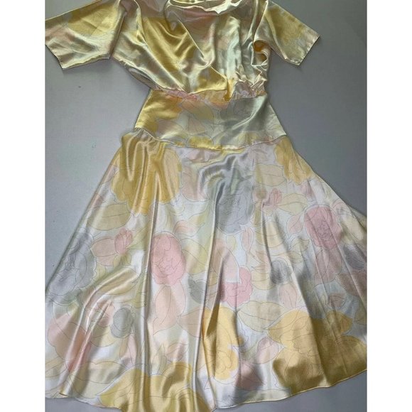 Zizi Women’s Long Dress Cream Blush Peach Color Size 8 Tea Party Wedding - Picture 1 of 12